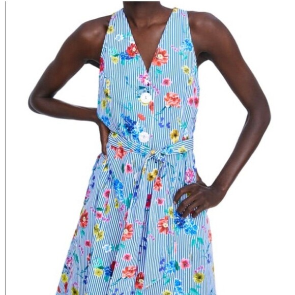 Zara NWT floral v neck, a line dress with tie wrap and pockets size small - Picture 3 of 9